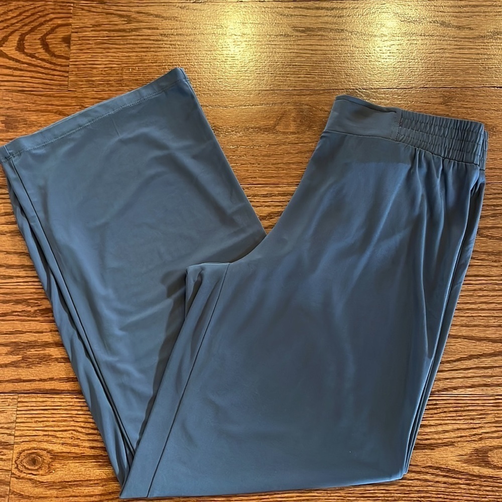 IMAN global chic gray wide leg SHORT pull on pants relaxed fit size Large short